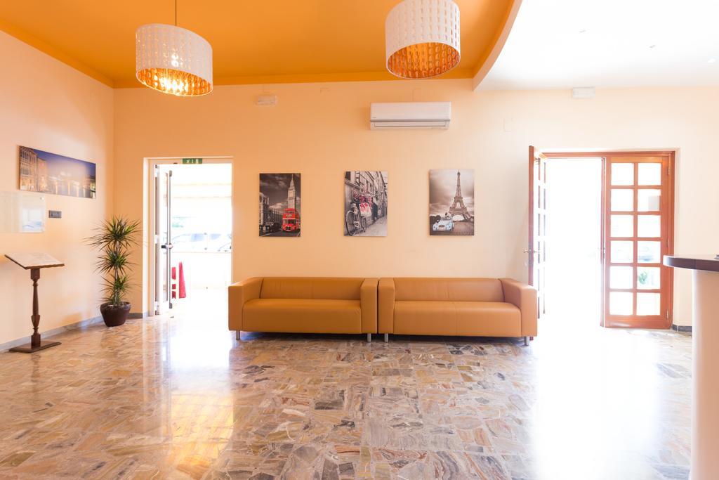 Roma Hotel Pineto Bagian luar foto