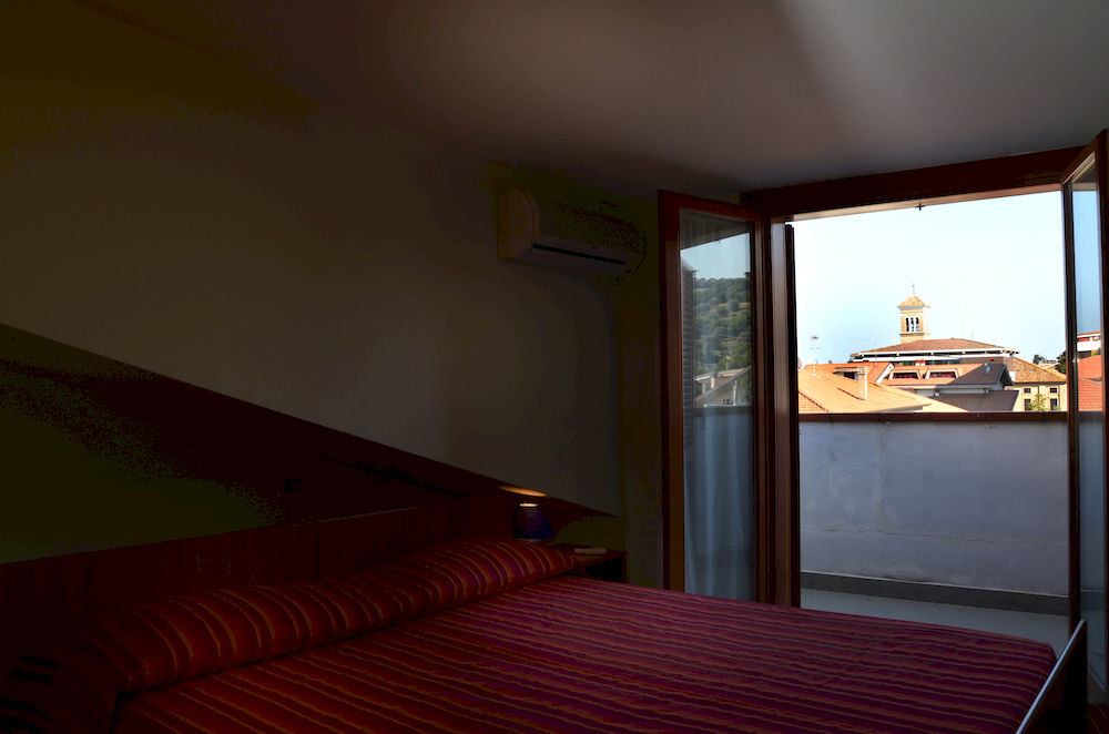 Roma Hotel Pineto Bagian luar foto